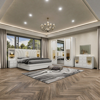 Ensembles de meubles de chambre à coucher de luxe Royal DAVINI 2026 avec portes de placard miroir, rangement et tête de lit lumineuse pour hôtels et appartements modernes
