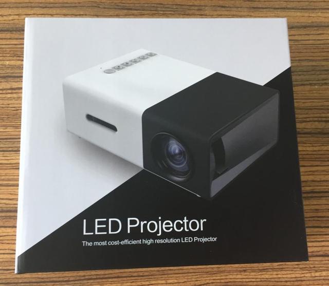 2026 Dropshipping YG300 LED Portable Mini Projector 1080P Built-in Speakers Pocketable Home Media Player with USB/AV/CVBS