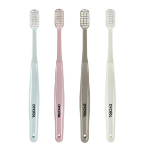 Cepillo de dientes Dycrol Premium con cerdas suaves y mango de cerámica para adultos, cuidado bucal manual 3503 - Product Image 2