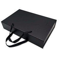 Boîte cadeau pliable en carton noir de luxe personnalisée avec fermeture magnétique pour vêtements, emballage de vêtements, gaufrage, chaussettes