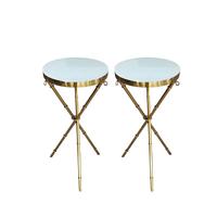 Table d'appoint haute en acier inoxydable doré avec plateau en verre et pieds en bambou