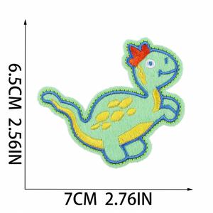 Patchs brodés en feutre non tissé sur le thème du parc des dinosaures, à coudre ou thermocollants, en polyester, pour vêtements et sacs - Product Image 3