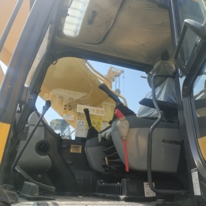 Excavatrice sur chenilles hydraulique Komatsu PC450 d'occasion de bonne qualité pour l'exploitation minière, la construction et les travaux de terrassement, prête à être expédiée - Product Image 6