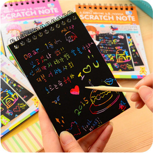Vente en gros de peinture à gratter Dazzle Doodle Book Student Toy Fun Scratch Drawing Book Coil Drawing Book - Product Image 3