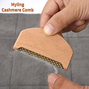 Removedor de Bolitas de Cachemira y Lana, Peine Manual Portátil de Madera para Ropa, Herramienta para Eliminar Bolitas de Prendas - Product Image 4