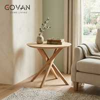 Cette table d'appoint en bois massif de style scandinave est idéale pour une utilisation dans la zone de réception d'un salon familial ou dans les hôtels
