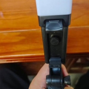 Bâton à selfie avec trépied et lumière LED F610 pour la photographie et l'inspection - Product Image 3