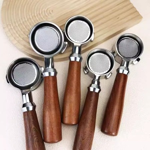 Cafetera Doméstica Modificada con Portafiltro Sin Fondo de 54mm, Acero Inoxidable 304, Modelo Tres Orejas, Acabado Platino, Madera y Plástico, Para Uso Familiar - Product Image 3