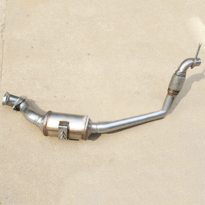 Vente directe d'usine tuyau d'échappement de haute qualité pour silencieux d'échappement en acier inoxydable de voiture pour silencieux <span class=keywords><strong>Ford</strong></span> <span class=keywords><strong>Mustang</strong></span> 2.3T 2015-2017 - Product Image 4