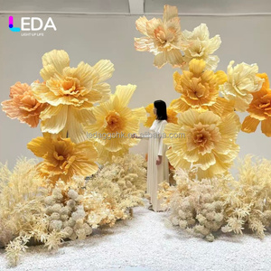 ดอกไม้กระดาษยักษ์สีขาวประณีตทำมือ LEDA ของตกแต่งกระดาษสำหรับร้านค้า ห้างสรรพสินค้า โชว์รูม ดอกไม้ประดิษฐ์สำหรับตกแต่งเวที - Product Image 2