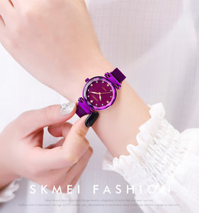 Montre à quartz pour femmes de haute qualité avec logo personnalisé OEM Montre-bracelet de luxe minimaliste en acier inoxydable étanche 30mm - Product Image 3