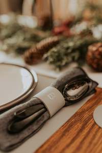 <span class=keywords><strong>Personnalisé</strong></span> En Cuir Restaurant Décoration <span class=keywords><strong>De</strong></span> <span class=keywords><strong>Table</strong></span> <span class=keywords><strong>De</strong></span> Mariage Anneaux <span class=keywords><strong>de</strong></span> <span class=keywords><strong>Serviette</strong></span> - Product Image 4
