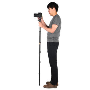 Il treppiede in lega di alluminio QZSD Q555, con una capacità di carico di, è adatto per fotocamere reflex e include una testa a sfera. - Product Image 5