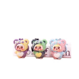Llavero de peluche con diseño de oso de dibujos animados en 3D, de piel sintética suave, con mosquetón para bolso o coche. - Product Image 5