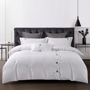Alenhome <span class=keywords><strong>Harmony</strong></span> Luxury 100% Coton Pur Collection Hôtel Housse de Couette Queen Broderie Ensemble de Housse de Couette OEM ODM - Product Image 2