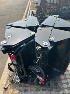 Attacco Idraulico a Pinza Cartiwell per Mini Skid Steer e Caricatore Cingolato - Product Image 4