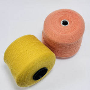 <span class=keywords><strong>Vente</strong></span> chaude fil mélangé acrylique 18S/2 Imitation fil de <span class=keywords><strong>laine</strong></span> <span class=keywords><strong>Angora</strong></span> Anti-boulochage lumière chaude et moelleux ventes directes d'usine - Product Image 1