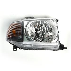 Modificación de faros delanteros para Land Cruiser FJ79 75 (2007-2021) con fondo negro. - Product Image 1