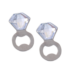 <span class=keywords><strong>2025</strong></span> nóng bán kim loại bạc quà lưu niệm bên cưới kim cương hình dạng bia chai <span class=keywords><strong>Opener</strong></span> với Quà tặng hộp - Product Image 1