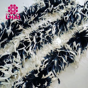 Boa <span class=keywords><strong>de</strong></span> Plumas <span class=keywords><strong>de</strong></span> Gallo Grandes y Esponjosas <span class=keywords><strong>de</strong></span> 350g y <span class=keywords><strong>2</strong></span> <span class=keywords><strong>Metros</strong></span>, con Puntas <span class=keywords><strong>de</strong></span> Colores, Bufanda <span class=keywords><strong>de</strong></span> Plumas <span class=keywords><strong>de</strong></span> Gallo <span class=keywords><strong>para</strong></span> Disfraces, Espectáculos, Fiestas y Decoración - Product Image 4