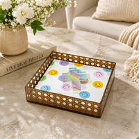 Großhandel Quadratischer Acryl-Rattan Serviettenhalter mit Ablage für Zuhause, Restaurant, Hotel, Esstisch-Dekoration, OEM Verfügbar