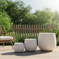 Vente en gros de pots de fleurs modernes suspendus pour centre commercial, en fibre de verre et en argile, avec trous de drainage, 6 pièces, écologiques et durables
