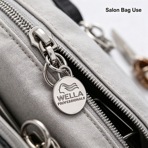 Tirette de fermeture éclair en alliage gravé avec logo WELLA argenté pour sacs de salon, sacs à main, portefeuilles et accessoires de mode - Product Image 6