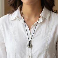 Collier Pendentif Donut en Cristal Chakra avec Pierre Pi, Cordon en Cuir Noir Réglable, Collier Porte-Bonheur et Vœux en Pierre Précieuse, Cadeaux