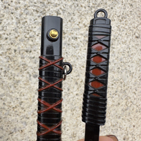 Porte-clés épée en métal à la mode Logo personnalisé pendentif modèle d'arme en alliage de Zinc pour porte-clés de sac à dos de voiture