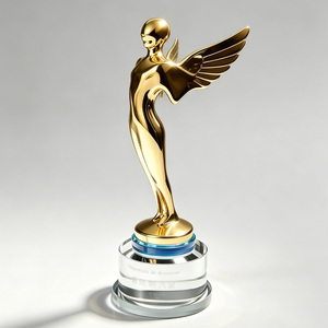 Trofeo de Resina con Placa de Oro Personalizada para Regalos - Product Image 4