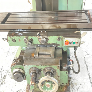 Universal <b>Knee</b>-Type Milling Machine with Variable Speed Control, Power Feed and 45° Tilting Head - Product Image 4