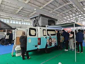 รถบ้านไฟฟ้า Foton View I9 ระยะทางวิ่ง 420 กม. หลังคา<span class=keywords><strong>ป๊</strong></span><span class=keywords><strong>อป</strong></span><span class=keywords><strong>อั</strong></span><span class=keywords><strong>พ</strong></span> เตียงนอน 2 ที่นั่ง <span class=keywords><strong>พ</strong></span>ร้อมระบบครัวน้ำและไฟฟ้าครบชุด ความสูงต่ำ มาตรฐานยูโร 6 - Product Image 4