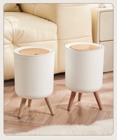 Panier à papier rond surélevé créatif à poussoir, en plastique imitation bois blanc, grande capacité 7L, pour salon et chambre à coucher