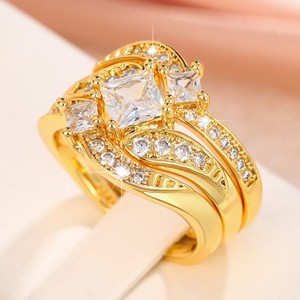 Set di Tre Anelli Curvi con Zirconi Quadrati per Donne, Gioielli di Moda con Micro Pavé per Fidanzamento - Product Image 1