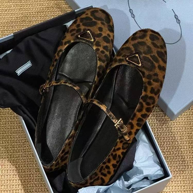 พิมพ์ลายเสือดาว