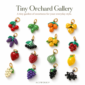 Tiny Orchard Gallery |   Breloque en laiton plaqué or 18 carats, émail peint à la main, motif fruit, pour la création de bijoux |   Pendentif Raisin Fraise Citron - Product Image 1
