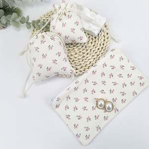 <b>Small</b> Flower Pattern Recyclable Cotton <b>Drawstring</b> Jewelry Pouch Soft Comfortable Dust <b>Bag</b> Design Custom White for Jewelry - Product Image 4