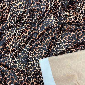 Vải in họa tiết báo đốm 180g 100% <span class=keywords><strong>polyester</strong></span>, mềm mại, quyến rũ, chất liệu satin như lụa, thích hợp cho đầm dạ hội, trang phục dự tiệc - Product Image 6