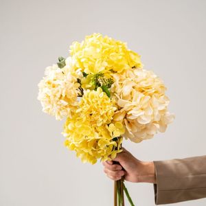 Arrangement de fleurs artificielles jaunes en soie pour événements, bars, hôtels, fleurs sauvages, fleurs artificielles pour la décoration de mariage et de fête - Product Image 6