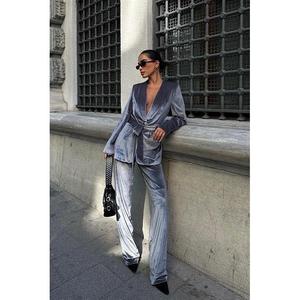 Conjunto de Traje de Terciopelo Sobe para Mujer, Manga Larga, Gris, Otoño, Casual, Transpirable, Talla Grande - Product Image 4