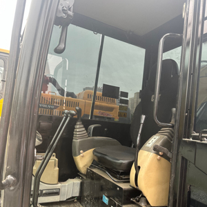 Second-hand Cat305.5E2 <b>Small</b> High Quality Low Energy Excavator with Engine & Pump 5.5Ton Operating <b>Weight</b> 34Kw Power - Product Image 6