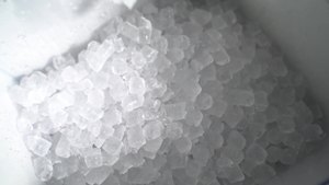 Máquina de cubitos de hielo Nugget de 25KGS de alta calidad con dispensador de agua, máquina de hielo - Product Image 2