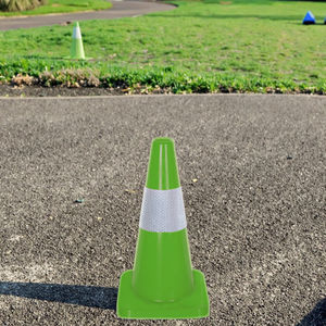 मिनी माइक्रो लैंडस्केप ट्रैफिक में 45 सेमी हाई पीवीसी 100% छोटे सड़क सुरक्षा यातायात शंकु - Product Image 2
