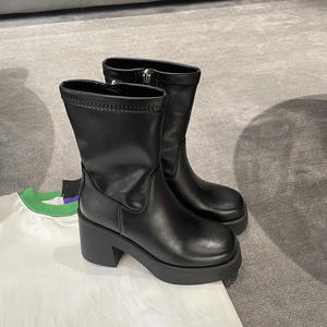 XINZI RAIN 2023, las últimas <span class=keywords><strong>botas</strong></span> de suela gruesa para mujer, <span class=keywords><strong>botas</strong></span> de plataforma elásticas altas de cuero negro sólido para mujer - Product Image 2