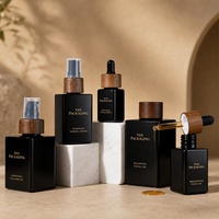 Juego de Botellas de Vidrio Cuadradas Negras Opacas con Gotero y Pulverizador, con Tapa de Madera Natural, para Aceite de Barba, Sérum y Cuidado de la Piel para Hombres, Marca YAN Packaging