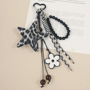 Colgante para bolso con diseño <span class=keywords><strong>de</strong></span> leopardo, <span class=keywords><strong>de</strong></span> piel sintética, con corazón, purpurina y lazo <span class=keywords><strong>de</strong></span> cordón tejido, estilo maximalista Y2K, tendencia actual - Product Image 6