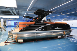 Lujo Tritoon <span class=keywords><strong>RC</strong></span> pontón barco 19ft-27ft fibra de vidrio pesca barco fiesta deporte yate aluminio casco motor fueraborda CE - Product Image 4