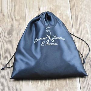 Sac promotionnel en satin noir pour extensions de cheveux, impression flexographique - Product Image 2