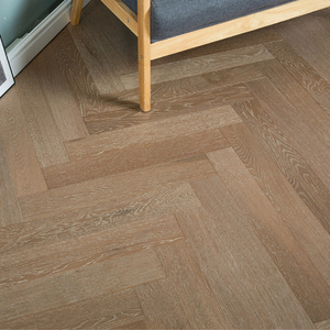 Plancher en bois d'ingénierie multicouche à 3 couches, grain clair brossé, chêne européen moderne, blanc kaki, personnalisable, TAP & GO - Product Image 4