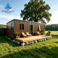 Villa conteneur extensible de luxe en bois grainé, petite maison de luxe avec grande porte vitrée et terrasse extérieure pour salon